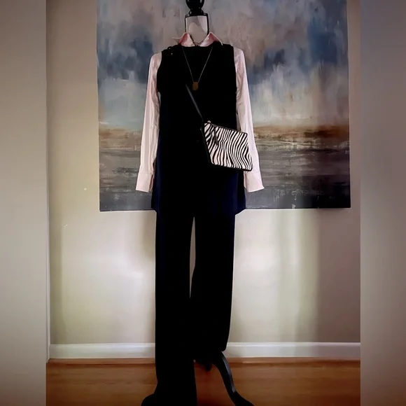 Host’s Pick🦋🌸 2pc navy blue jersey knit top and pant - Picture 4 of 16